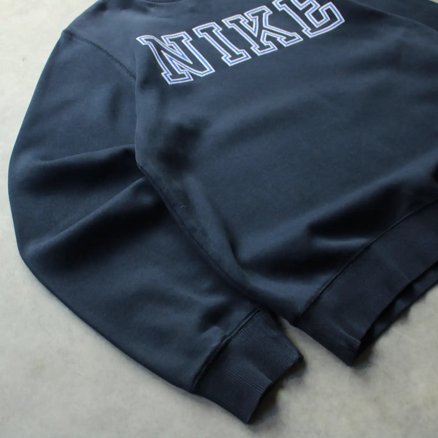 Nike Embroidered Mini Swoosh Crewneck – Navy (Man-S)