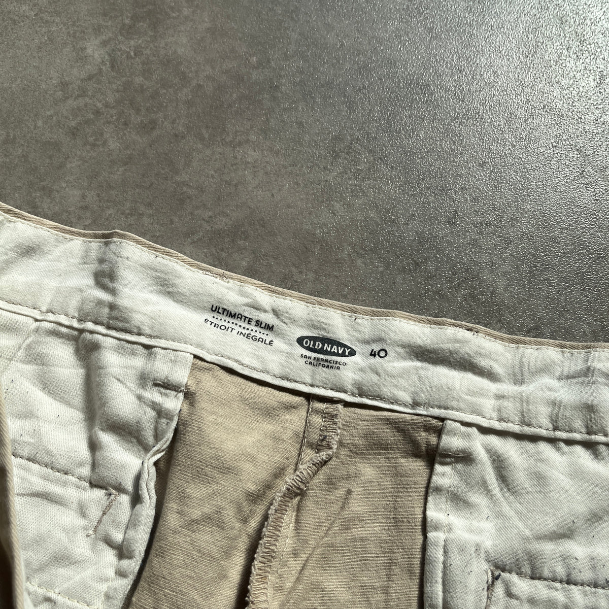 Old Navy Beige Chino Shorts W40