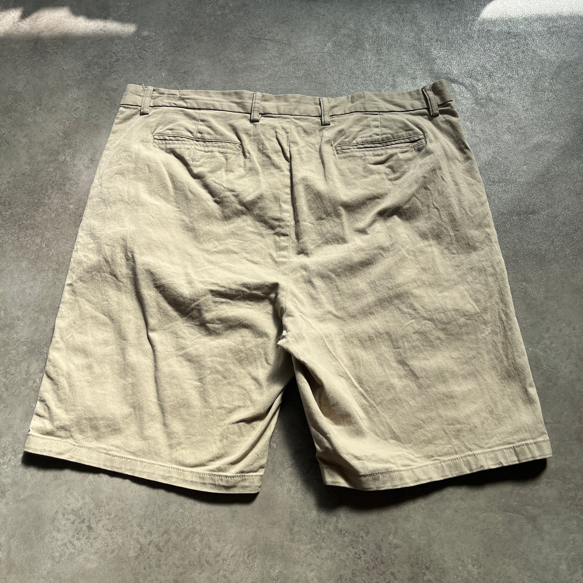 Old Navy Beige Chino Shorts W40