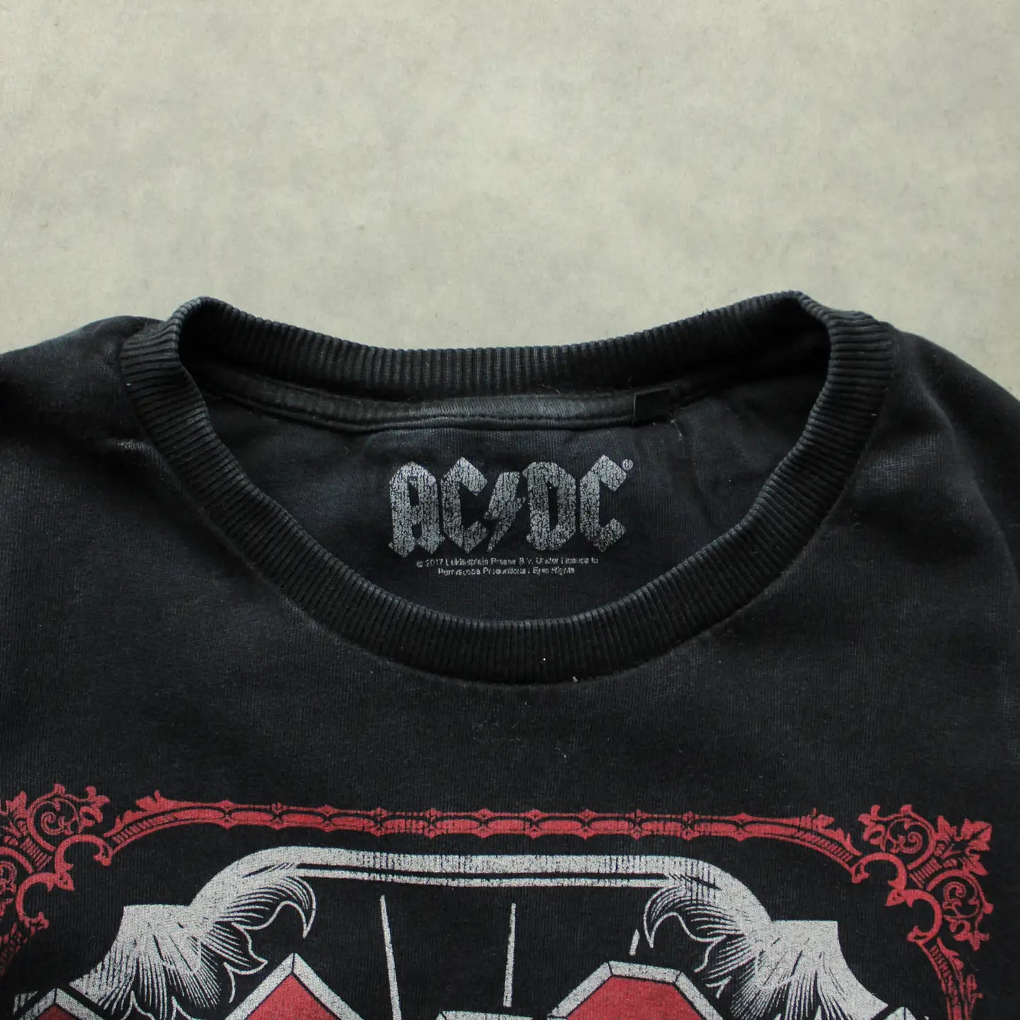AC/DC Graphic Print Crewneck Sweatshirt – Black (Man-M)