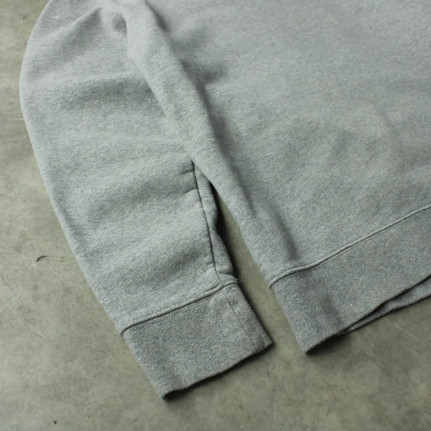 Levi’s Classic Crewneck – Grey (Man-M)