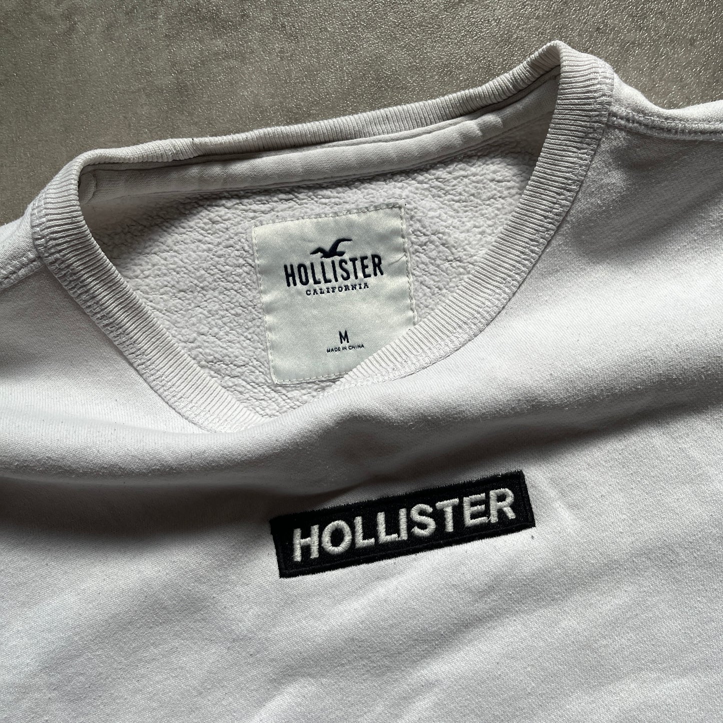 Hollister White Sweatshirt M
