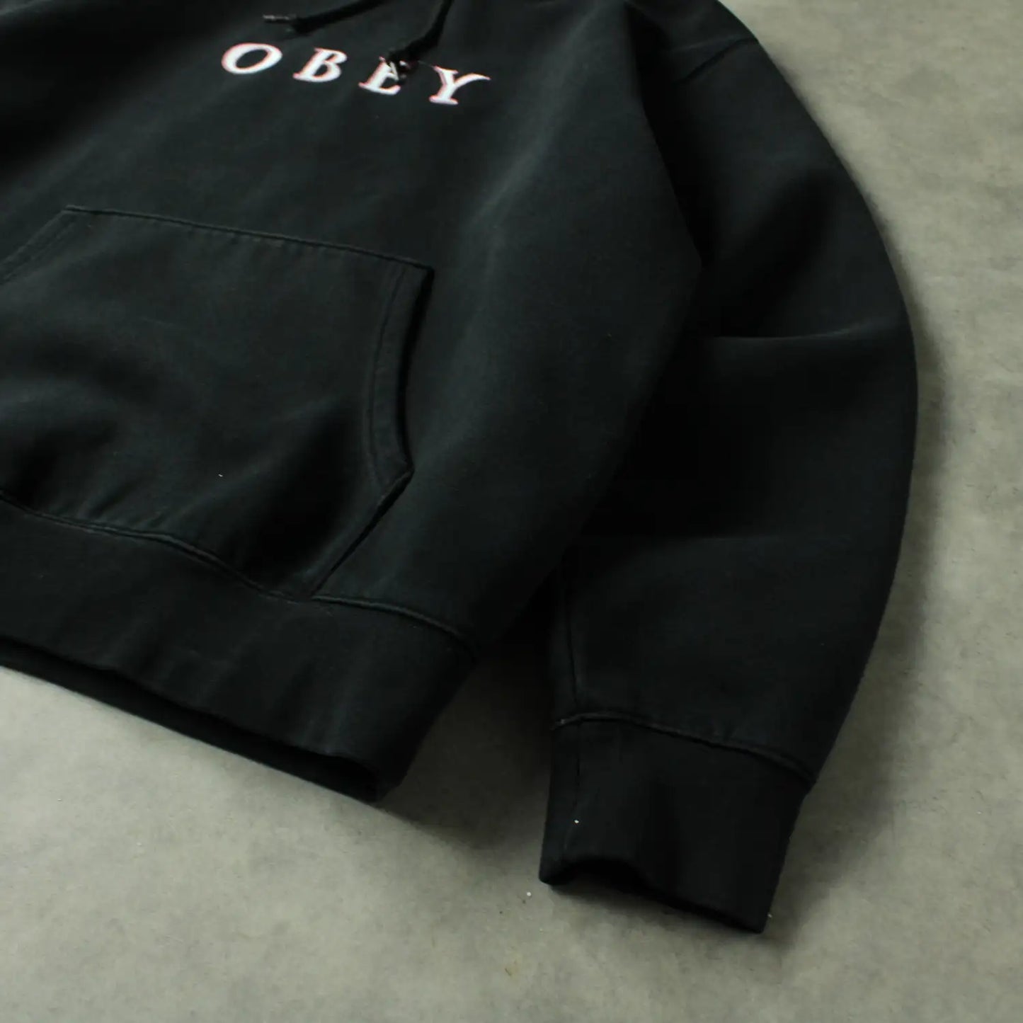 Obey Embroidered Logo Hoodie – Black (Man-L)