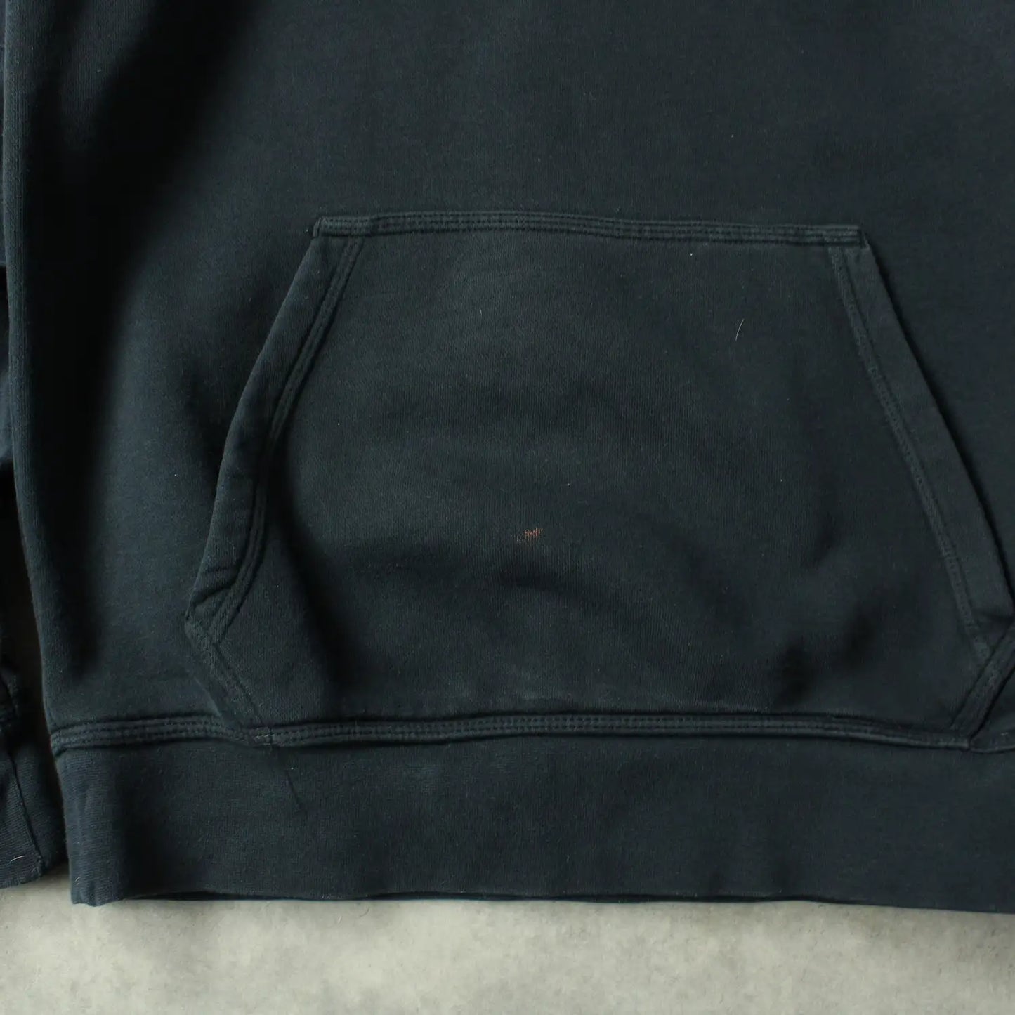 Nike Embroidered Logo Hoodie – Black (Man-S)