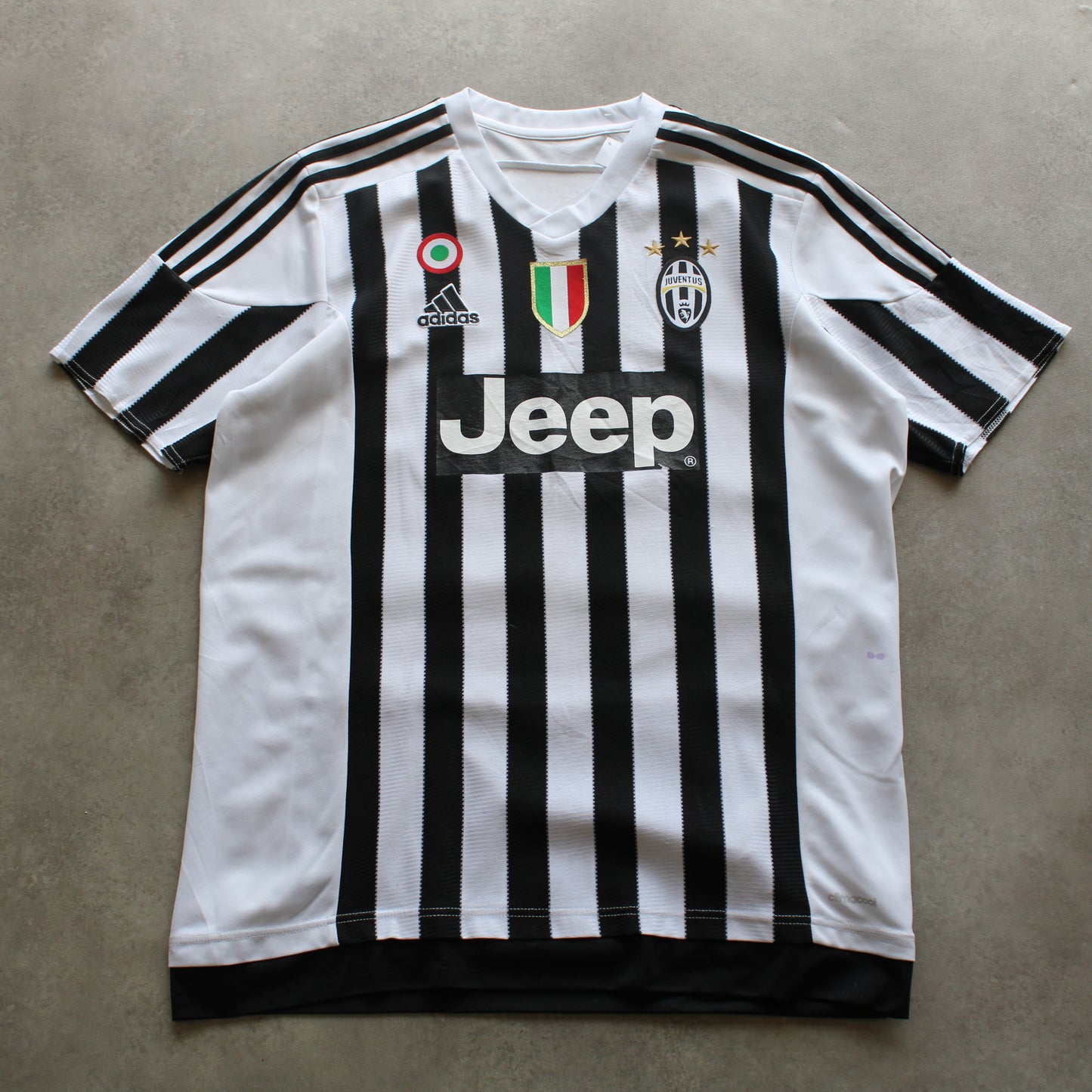 Adidas Juventus Embrioed Football Jersey (Man-XL) [SPOTTED]
