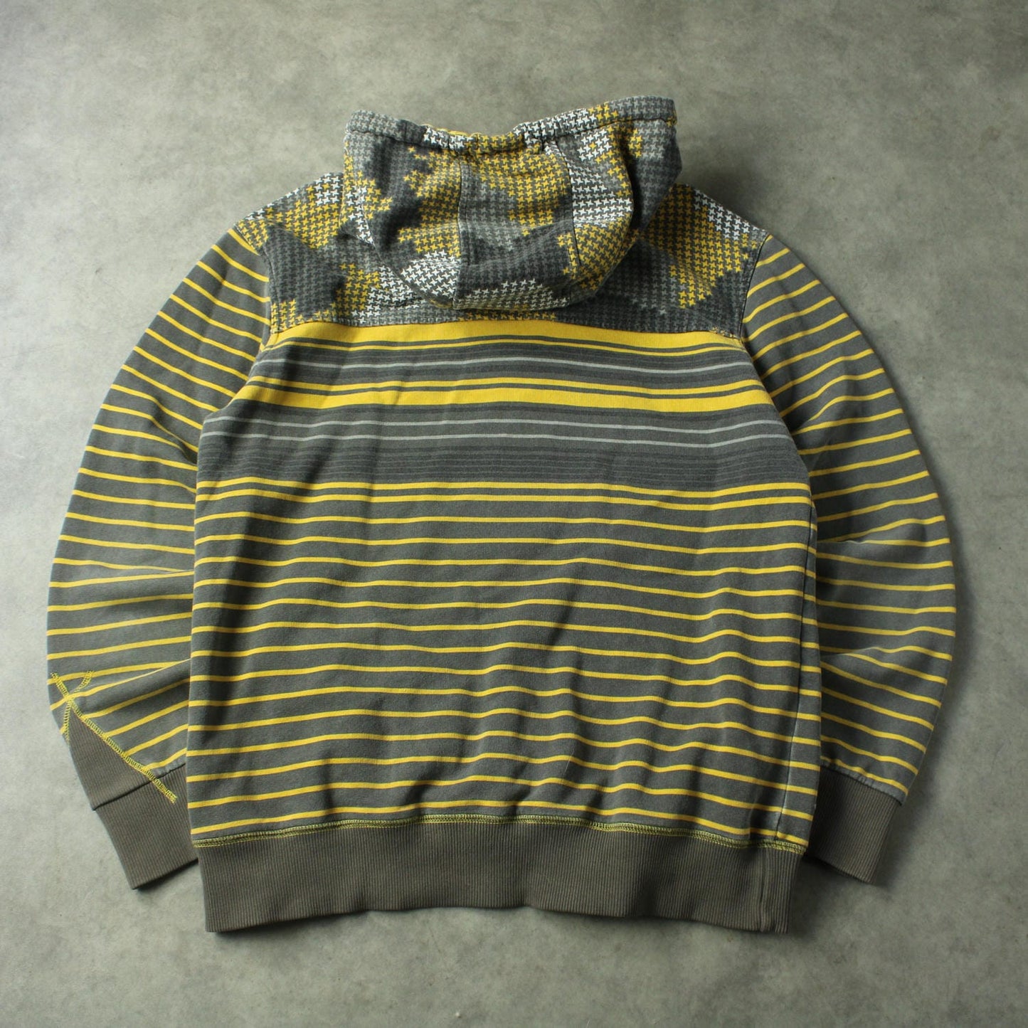 Protest Striped Hooded Sweatshirt – Grey & Yellow (Man-L)