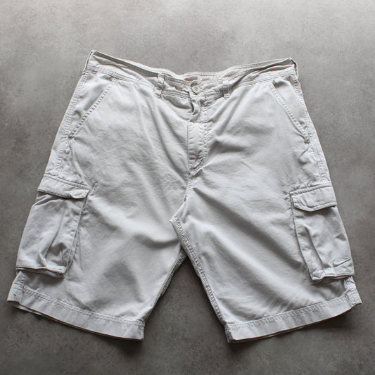 Nike Cargo Shorts (Man-W34)