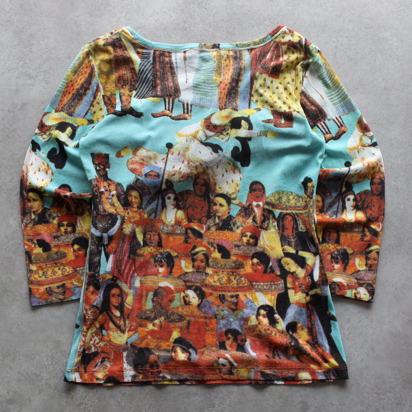 Nice Connection Surreal Print V-Neck Top (Woman-M)