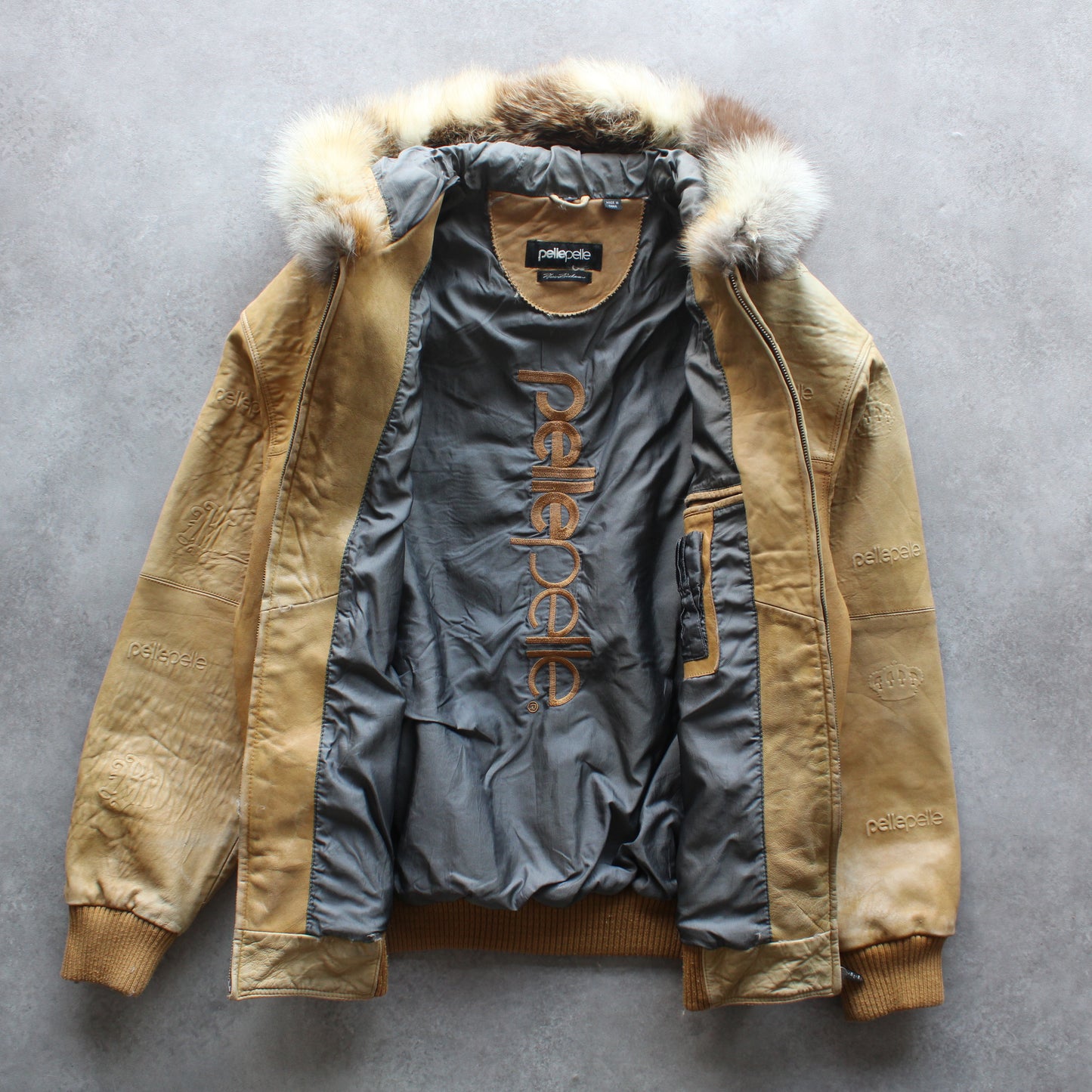 Vintage Pelle Pelle Tan Leather Jacket with Fur Hood – Embossed Logo Design (Man-L)