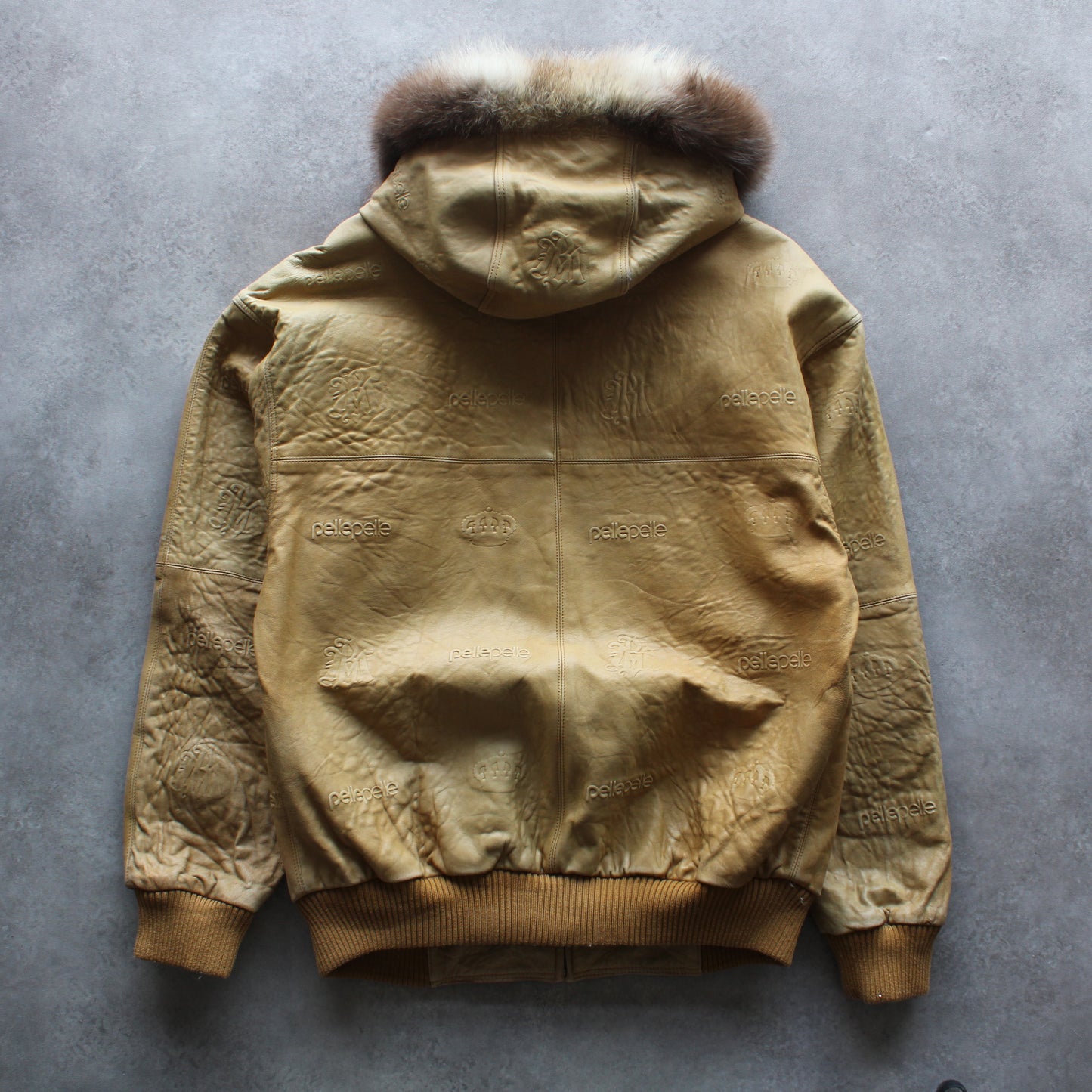 Vintage Pelle Pelle Tan Leather Jacket with Fur Hood – Embossed Logo Design (Man-L)